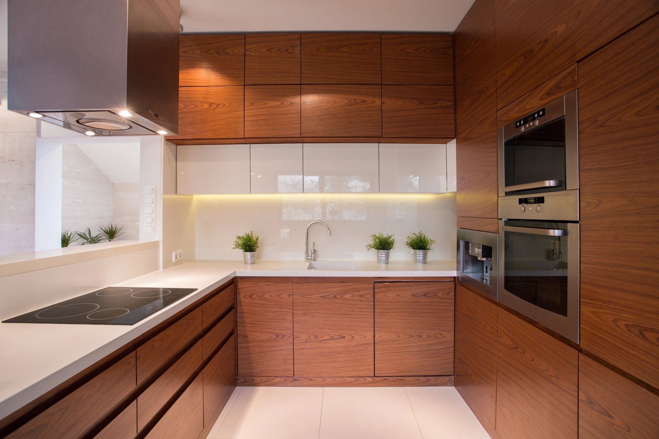 Small Condo Kitchens That Work: Making Every Inch Count in Vancouver